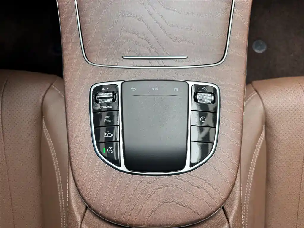 Mercedes-Benz E-Class 2023 — фото 15