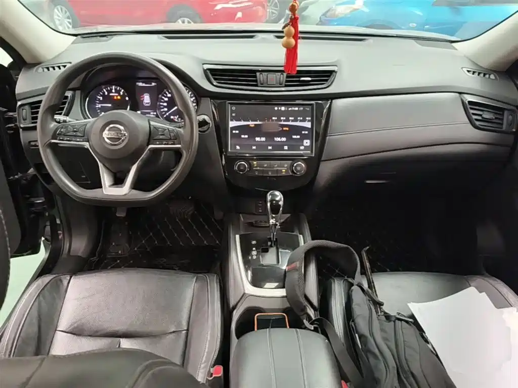 Nissan X-Trail 2017 — фото 10