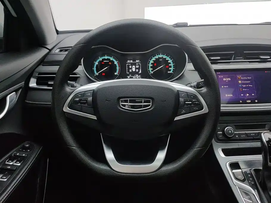 Geely Emgrand 2022 — фото 15