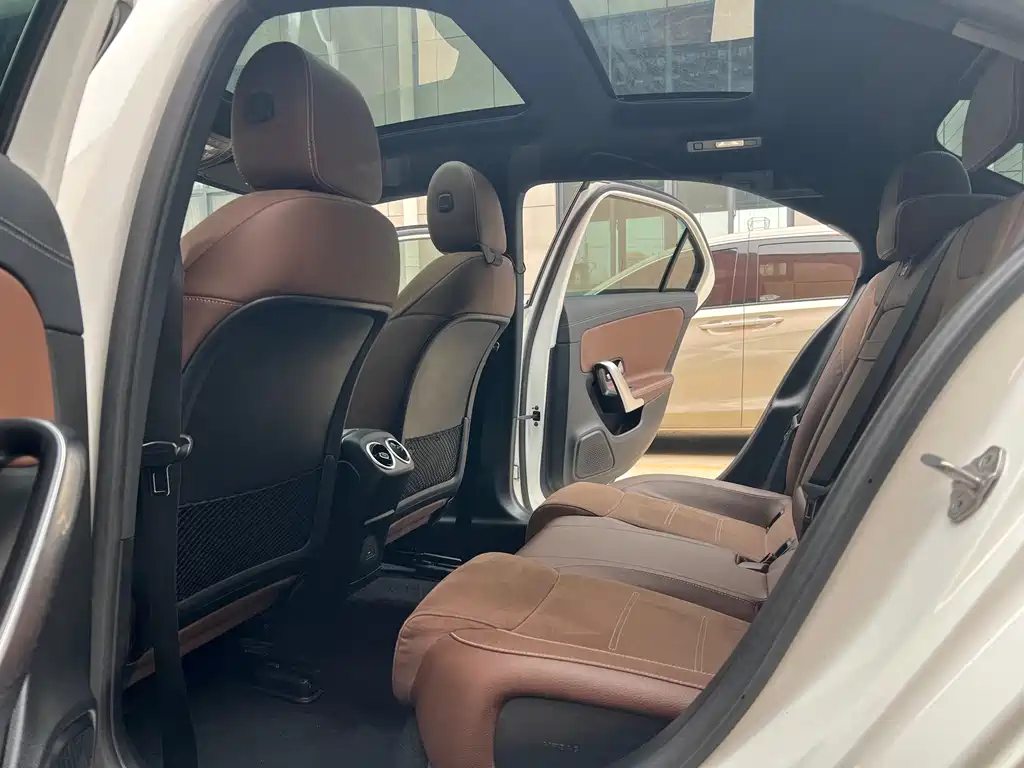 Mercedes-Benz A-Class 2023 — фото 10