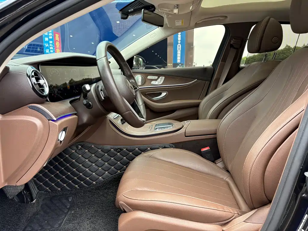 Mercedes-Benz E-Class 2023 — фото 11