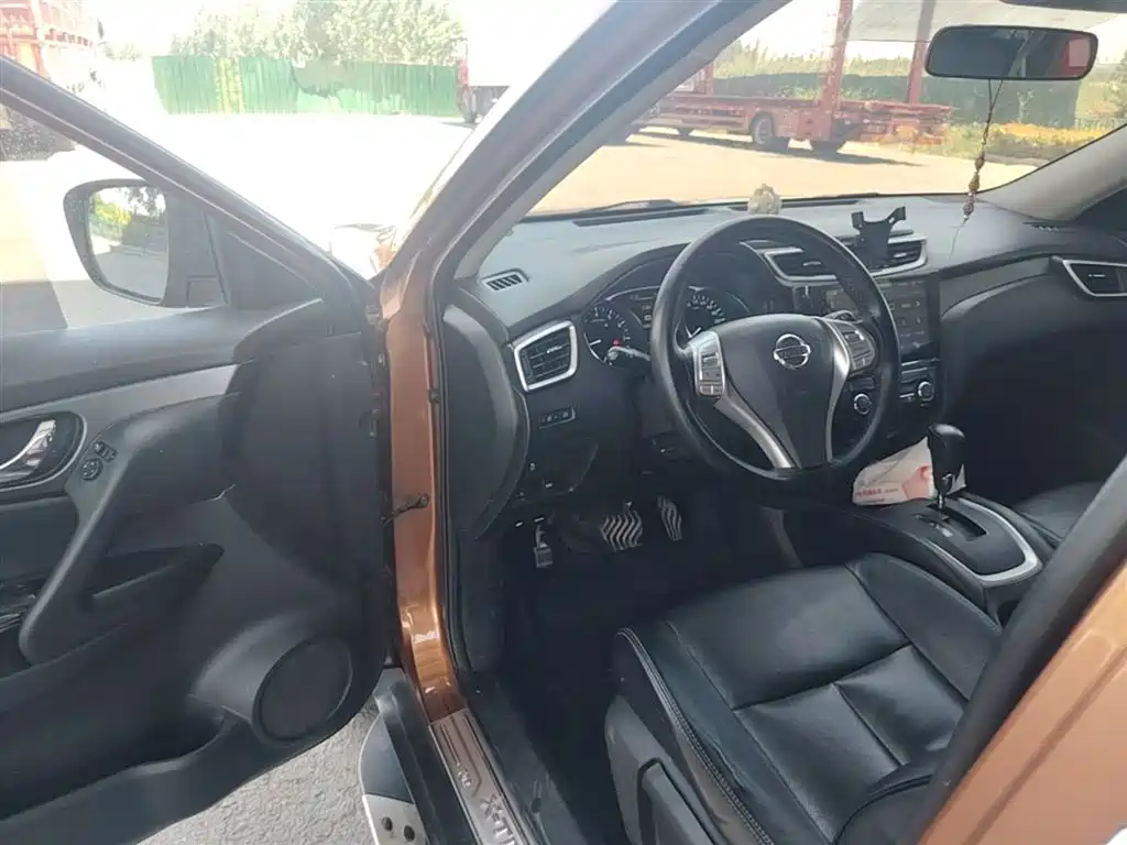 Nissan X-Trail 2015 — фото 16