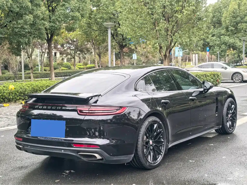 Porsche Panamera 2019 — фото 21