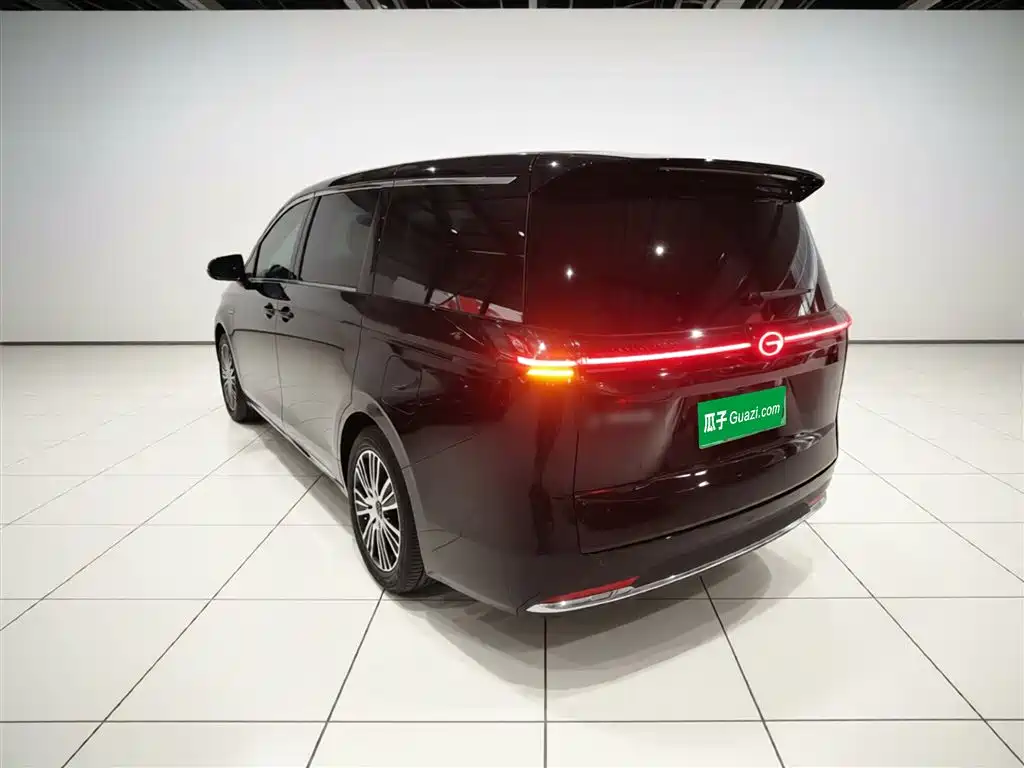 GAC Motor E8 Hybrid 2024 — фото 5