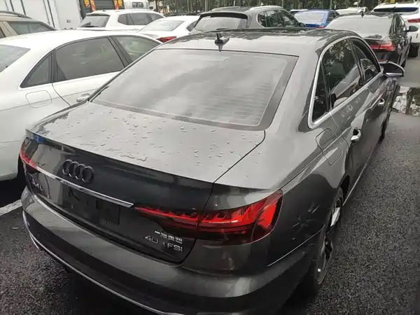 Audi A4L 2021
