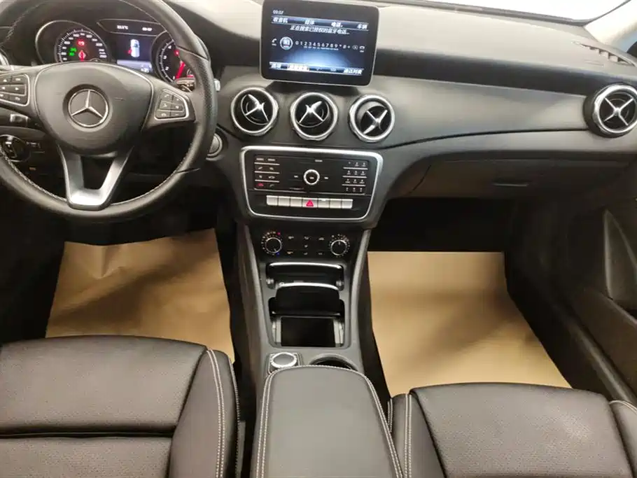 Mercedes-Benz GLA 2019 — фото 15