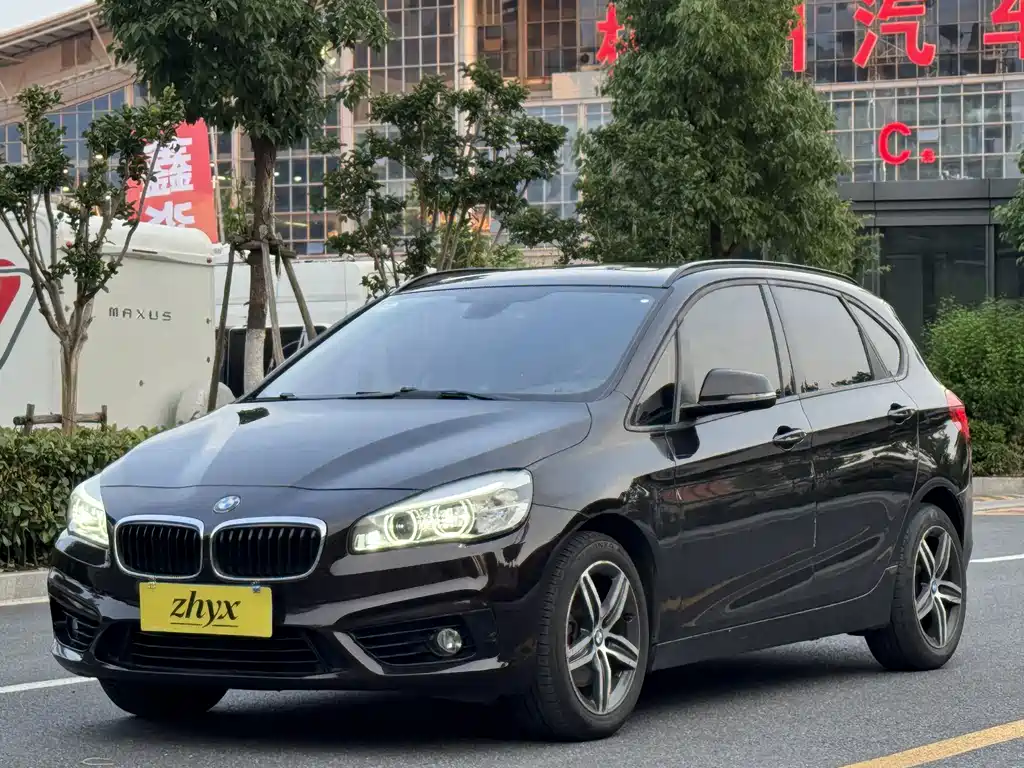 BMW 2 Series Active Tourer 2016 — фото 1