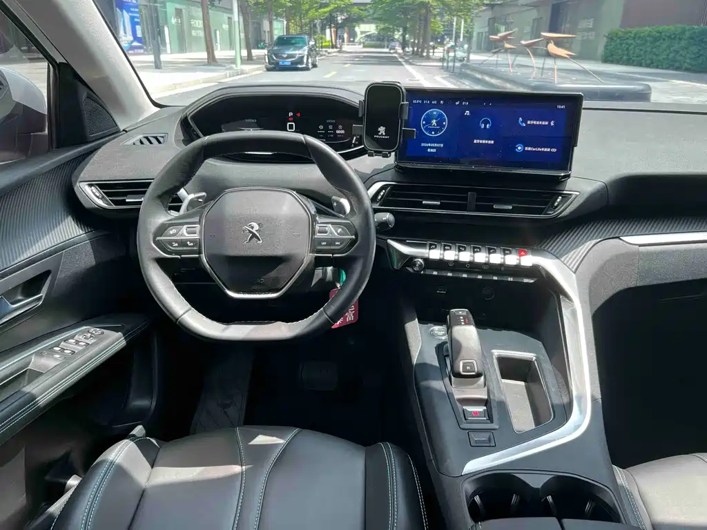 Peugeot 5008 2024 — фото 14