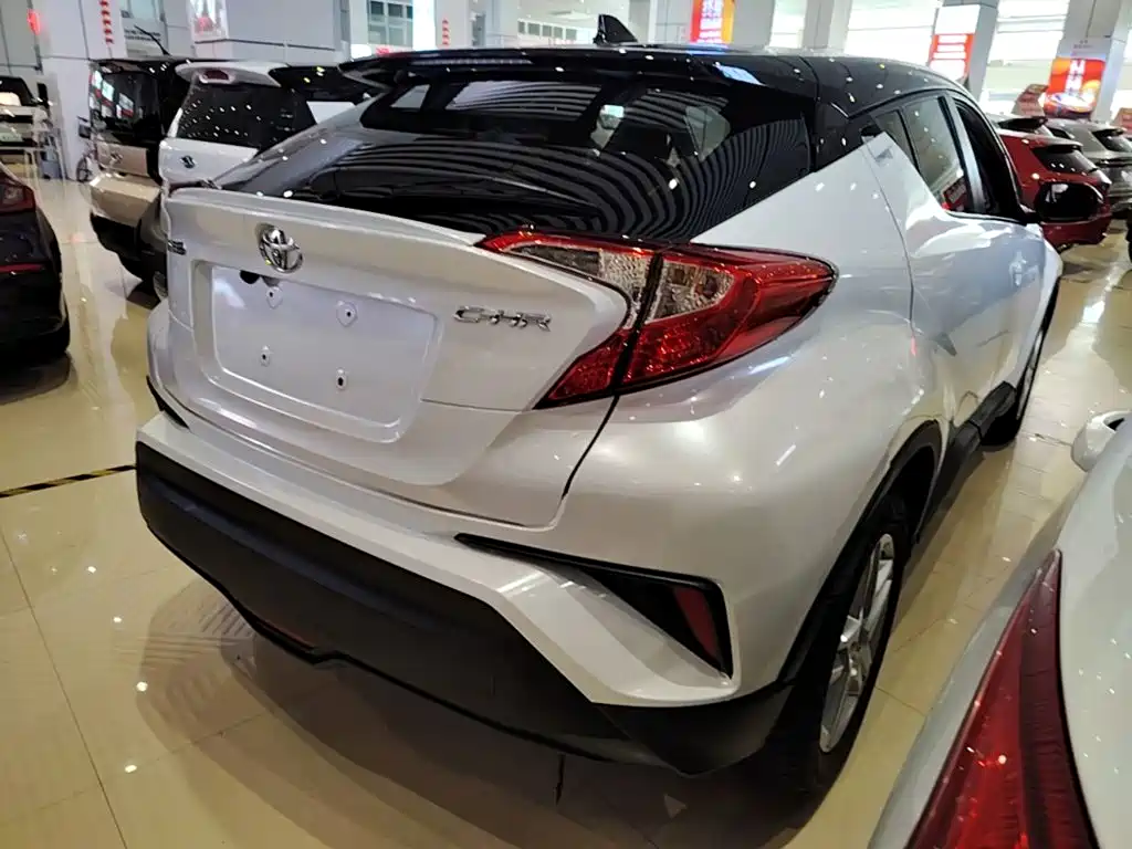 Toyota C-HR 2021 — фото 7