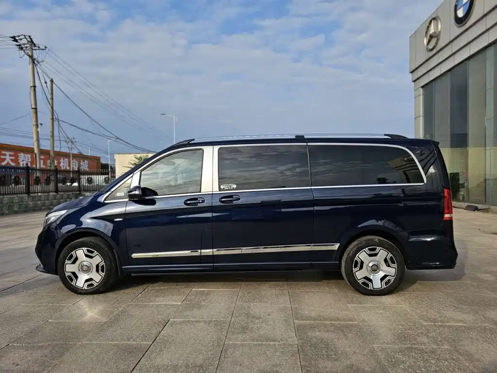 Mercedes-Benz V-Class 2019 — фото 4