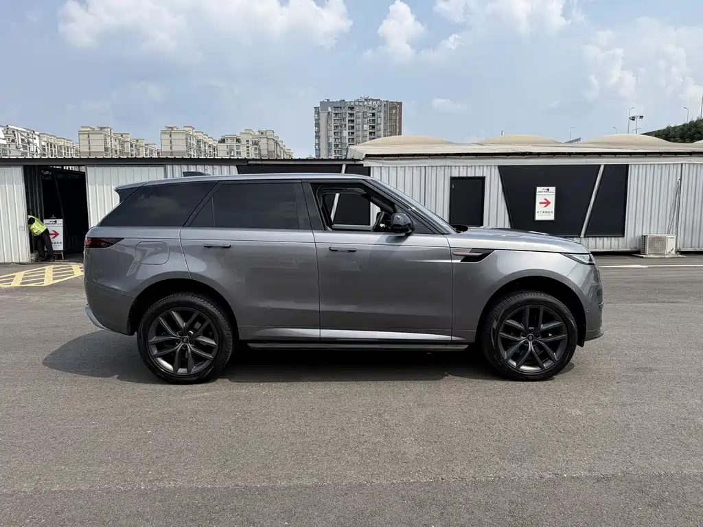 Land Rover Range Rover Sport 2024 — фото 4