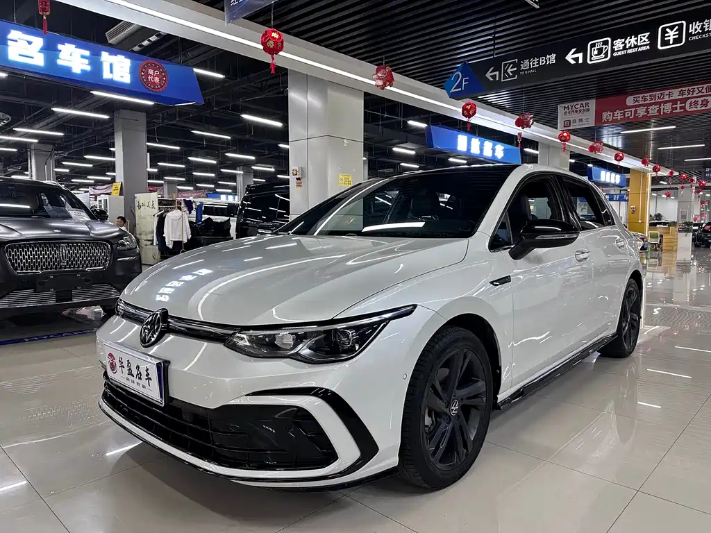 Volkswagen Golf 2021