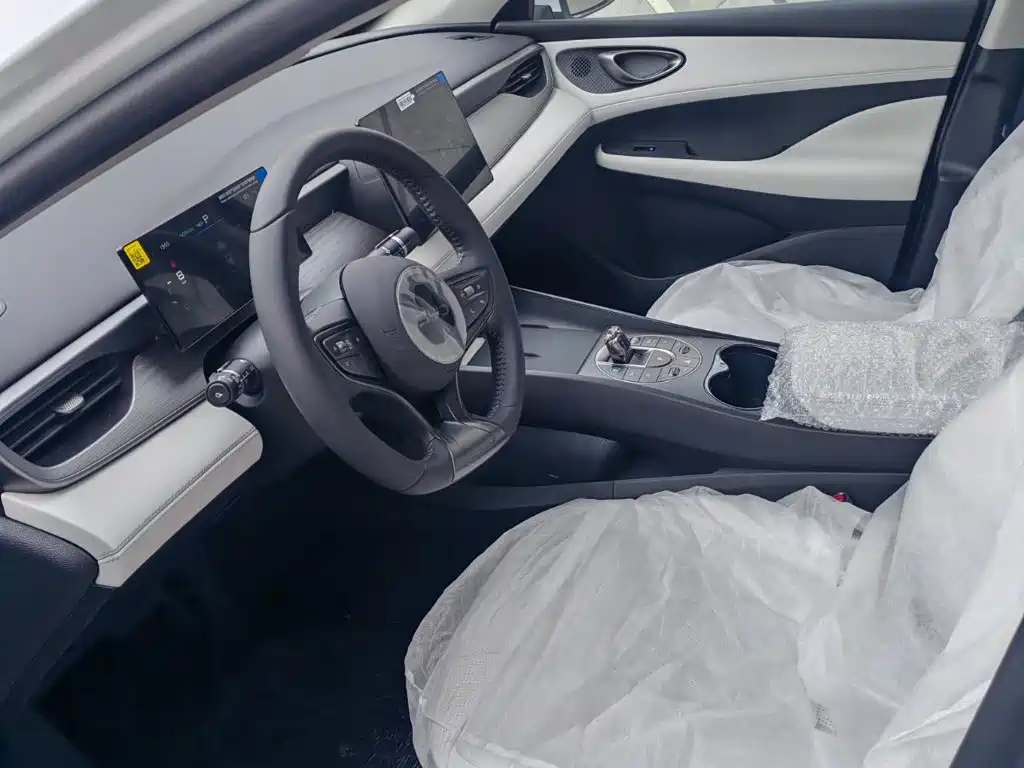 BYD Seal 05 DM-i 2025 — фото 14