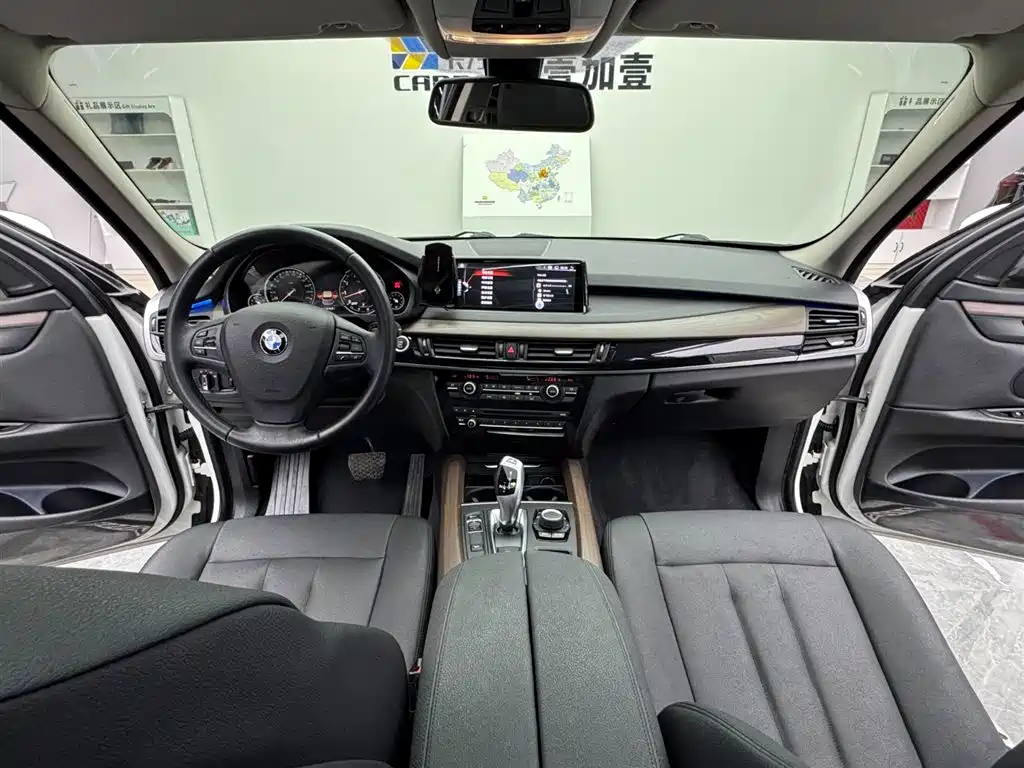 BMW X5 2019 — фото 9