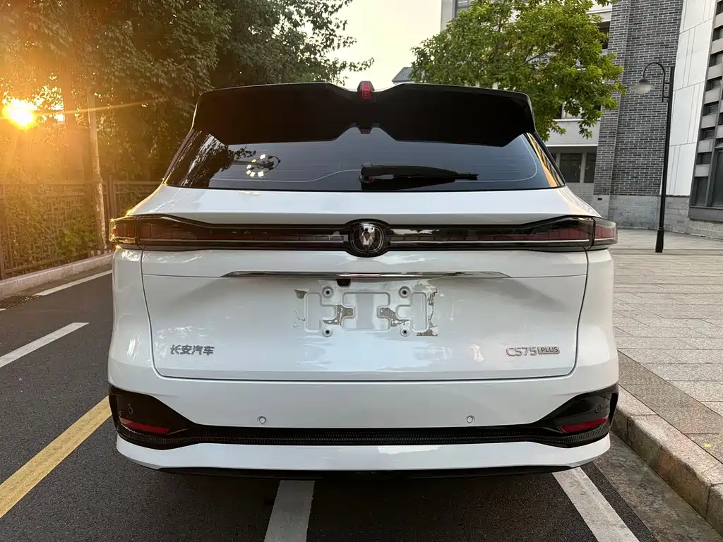 Changan CS75PLUS 2025 — фото 4