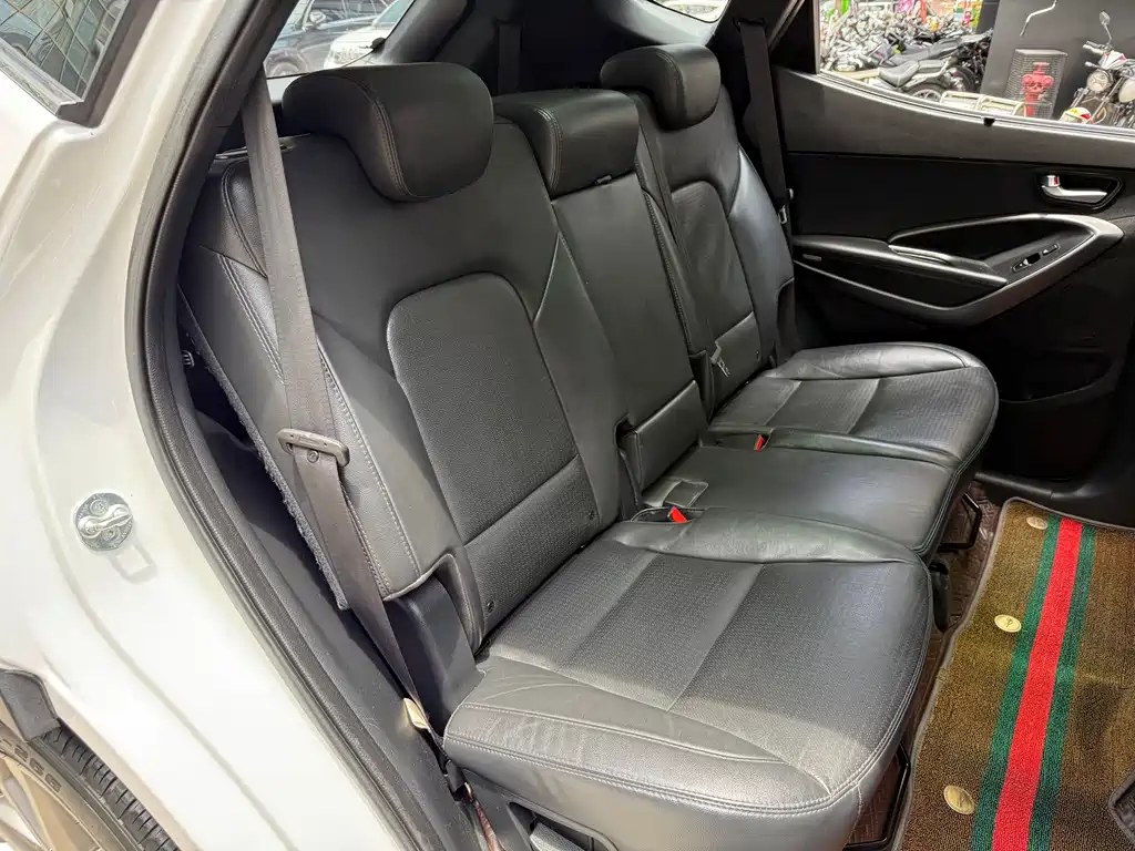 Hyundai Santa Fe 2015 — фото 23