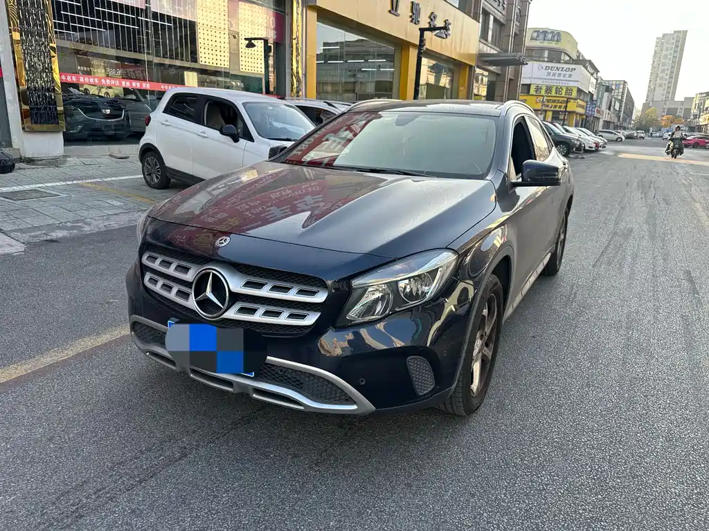 Mercedes-Benz GLA 2018 — фото 1