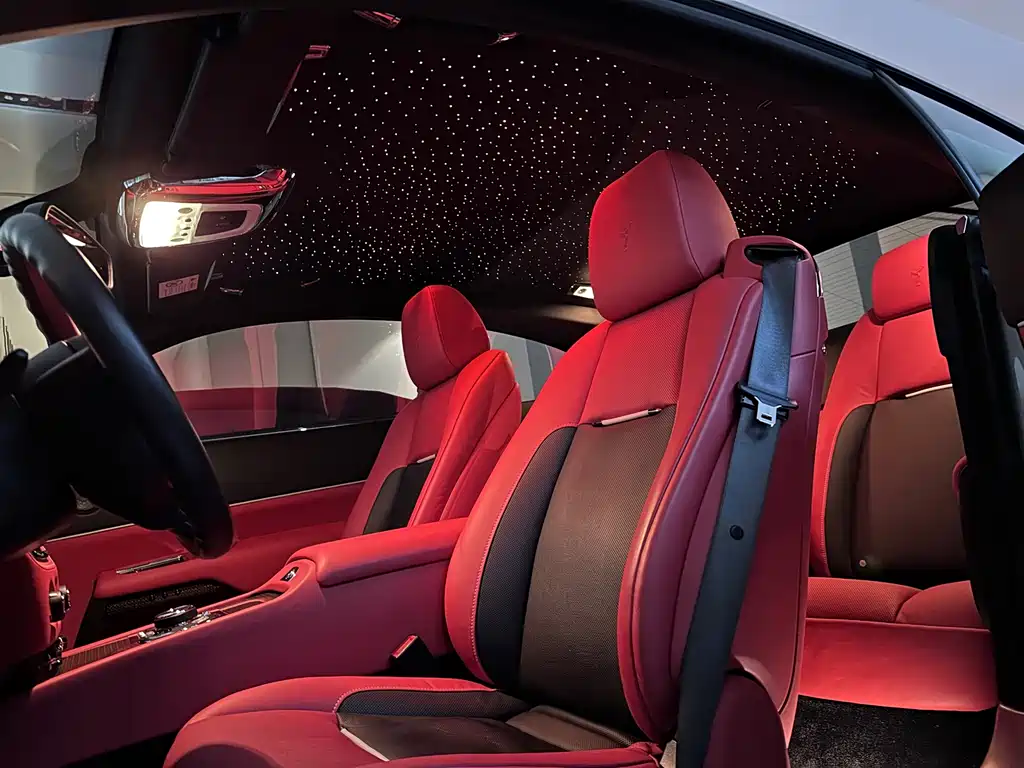 Rolls-Royce Phantom 2019 — фото 19