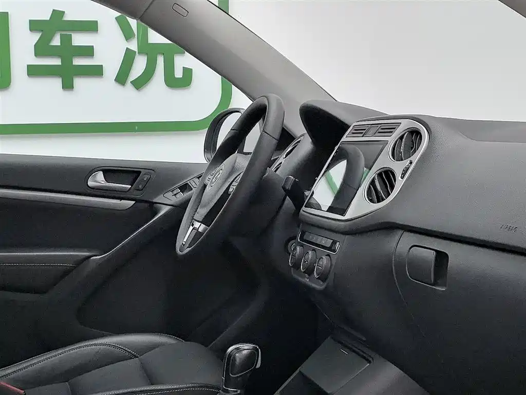 Volkswagen Tiguan 2019 — фото 22