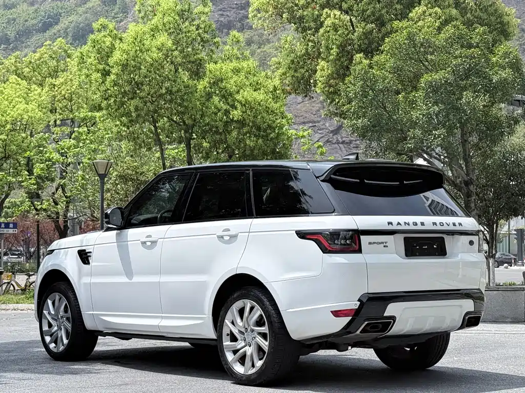 Land Rover Sport 2020 — фото 17
