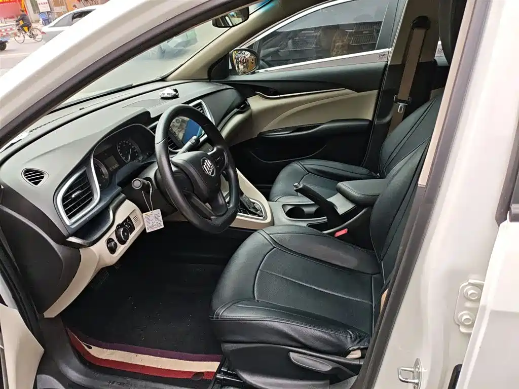 Buick Excelle 2019 — фото 15