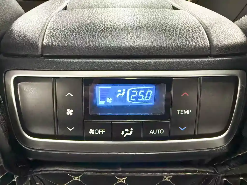 Toyota Highlander 2017 — фото 15