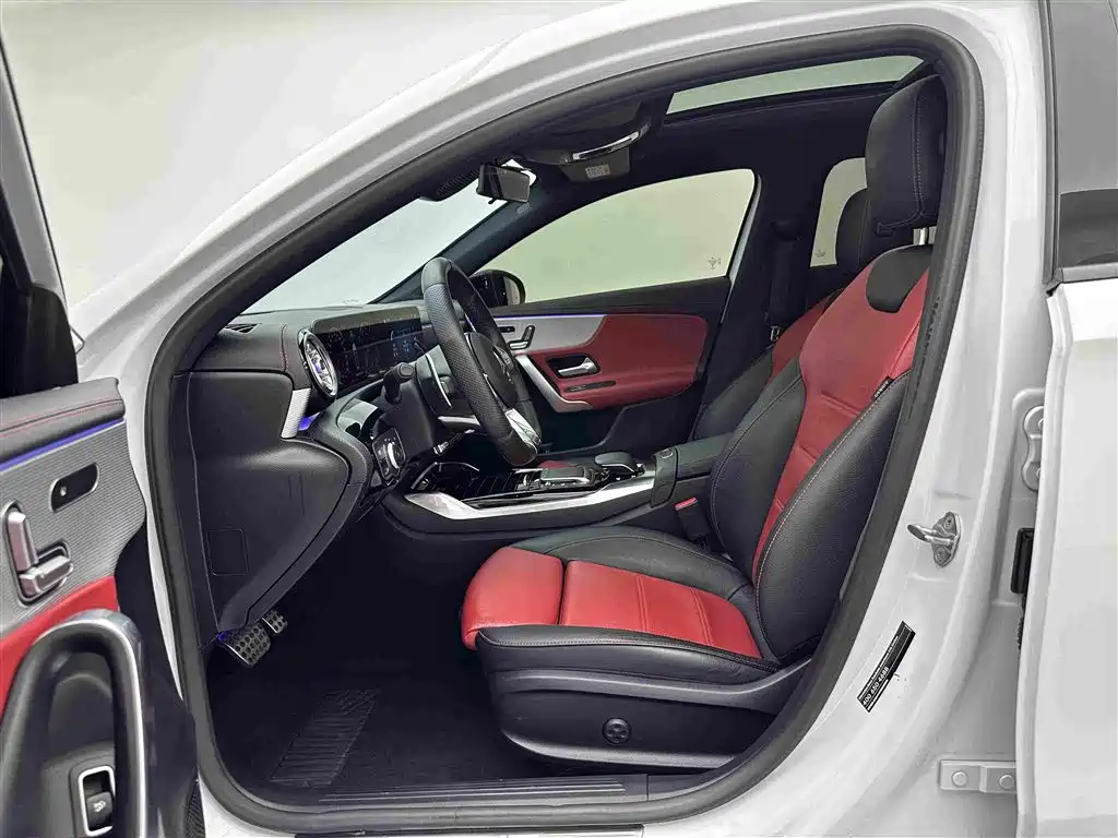 Mercedes-Benz A-Class AMG 2021 — фото 19