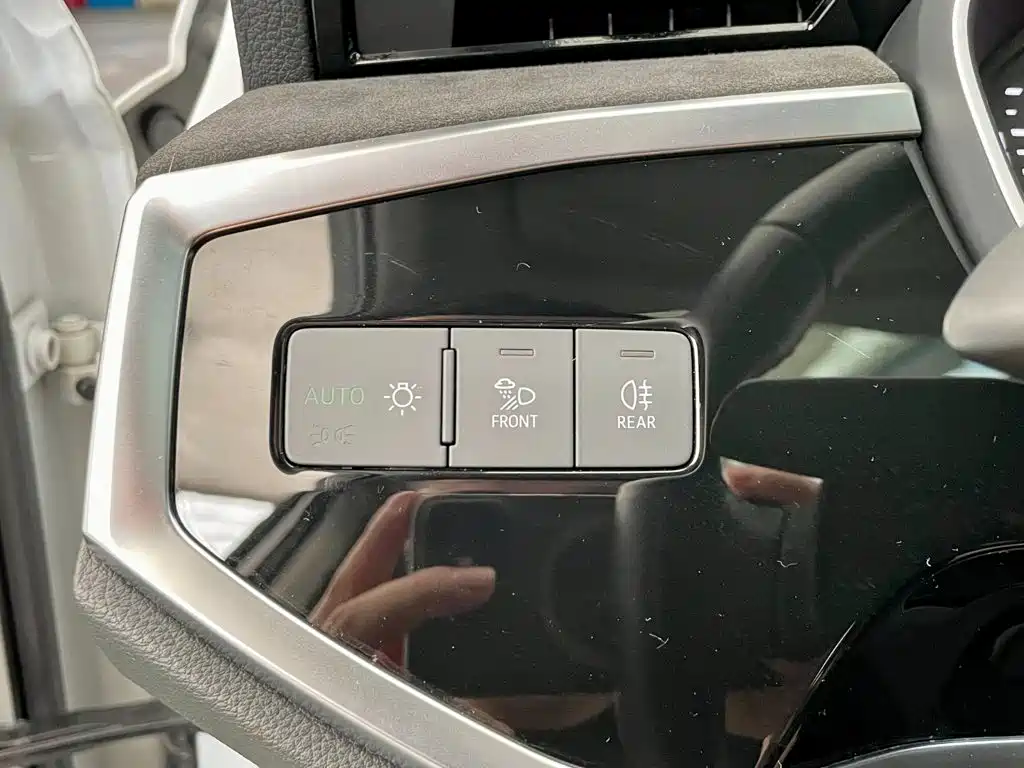 Audi Q3 2021 — фото 18
