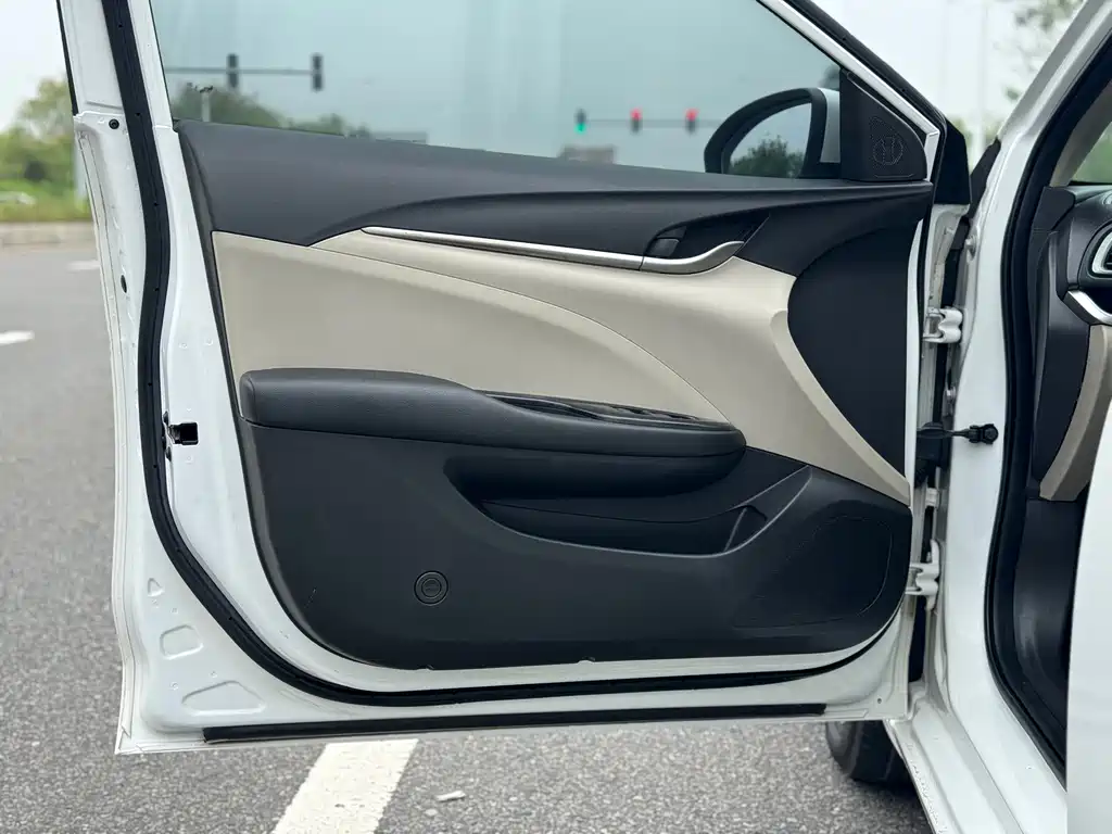 Buick Excelle 2019 — фото 14