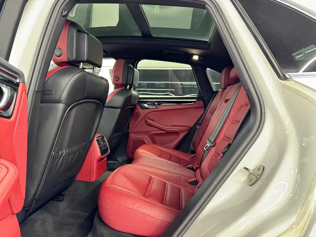 Porsche Macan 2015 — фото 10