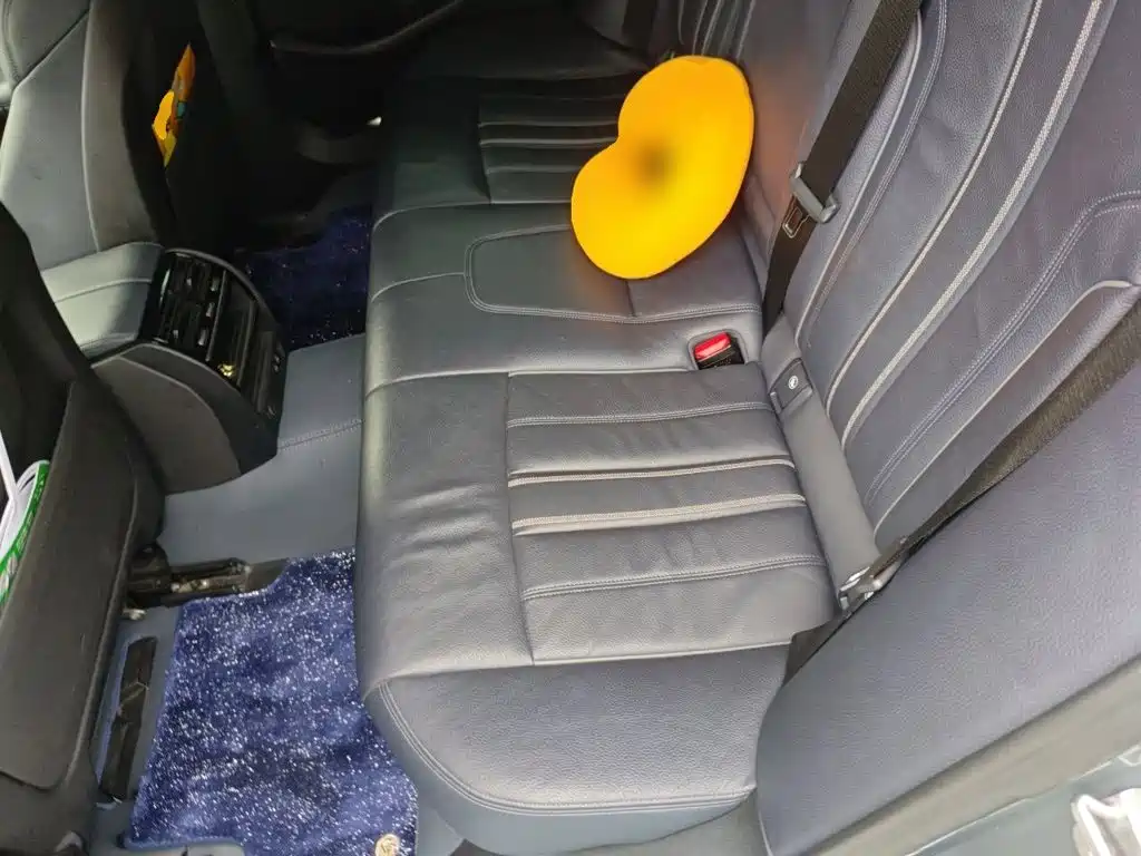 BMW 5 Series 2020 — фото 13