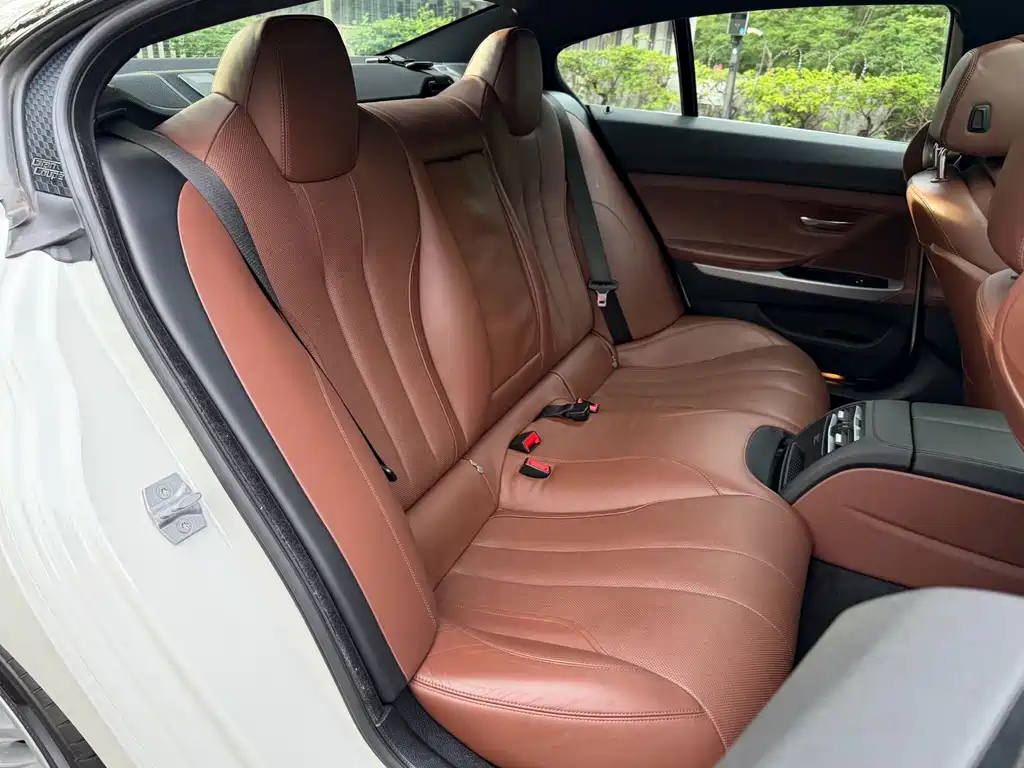 BMW 6 Series 2014 — фото 16