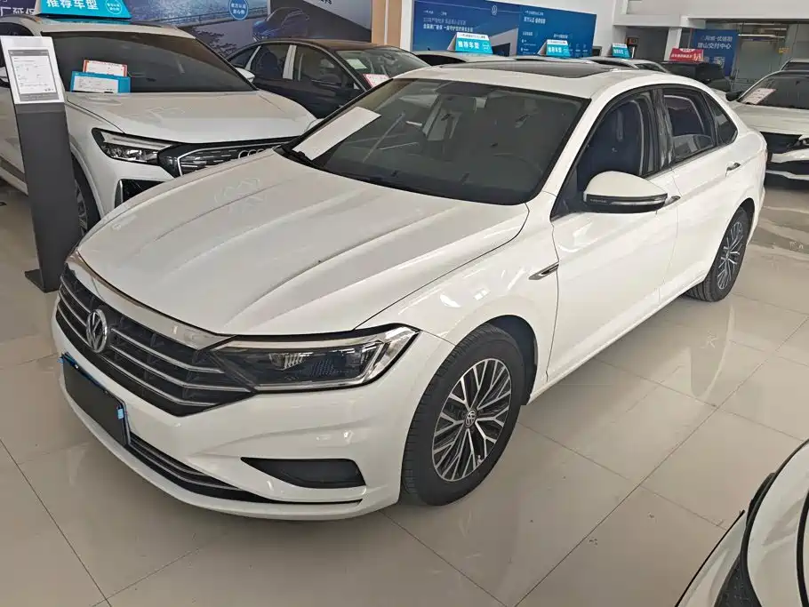 Volkswagen Sagitar 2020