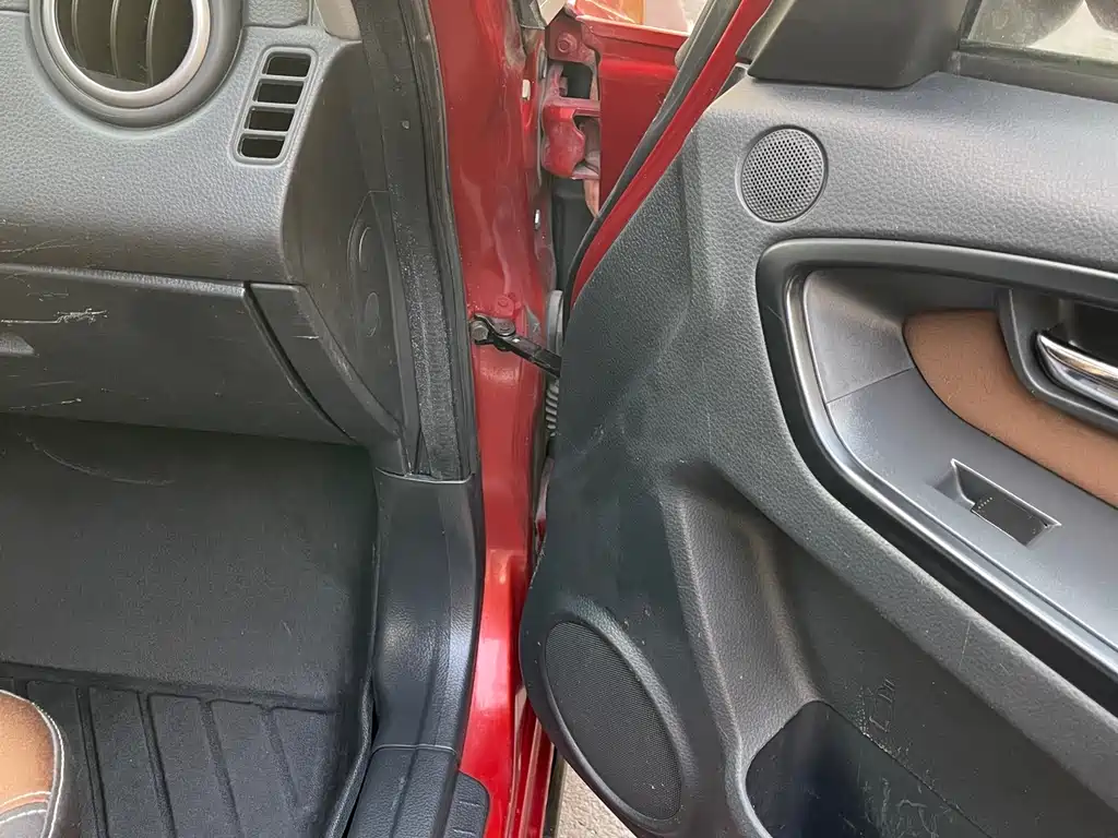 Suzuki SX4 2015 — фото 15