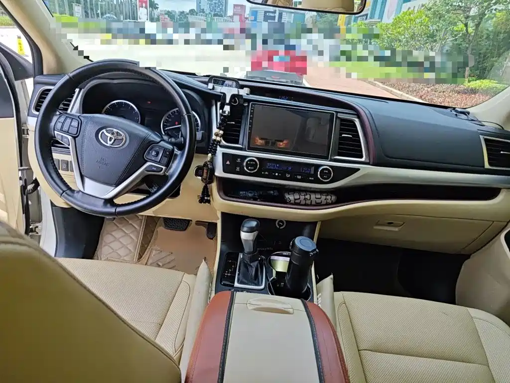 Toyota Highlander 2016