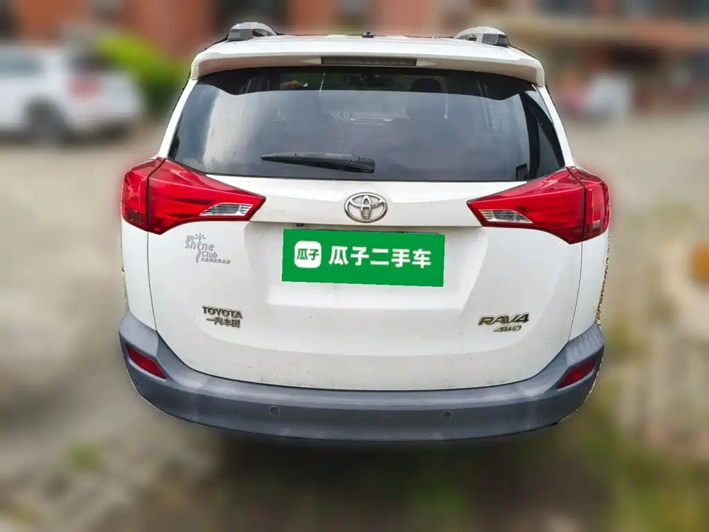 Toyota RAV4 2014 — фото 5