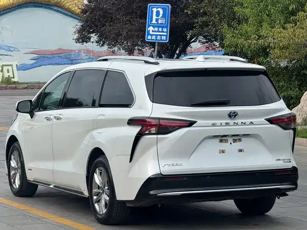 Toyota Sienna 2022