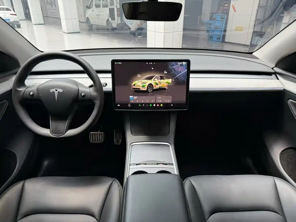 Tesla Model Y 2023 — фото 7