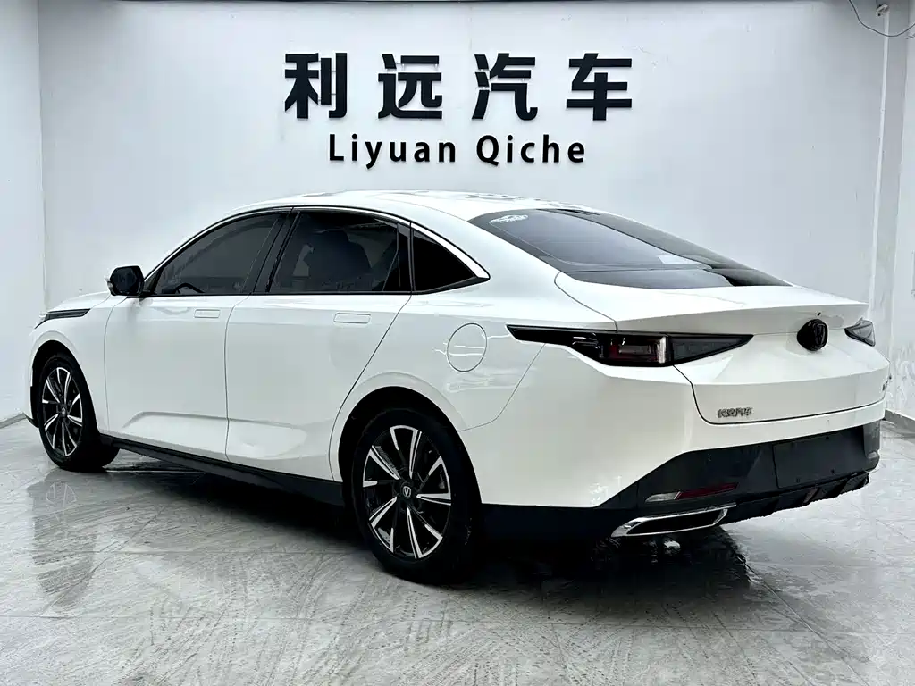 Changan Eado 2025 — фото 14