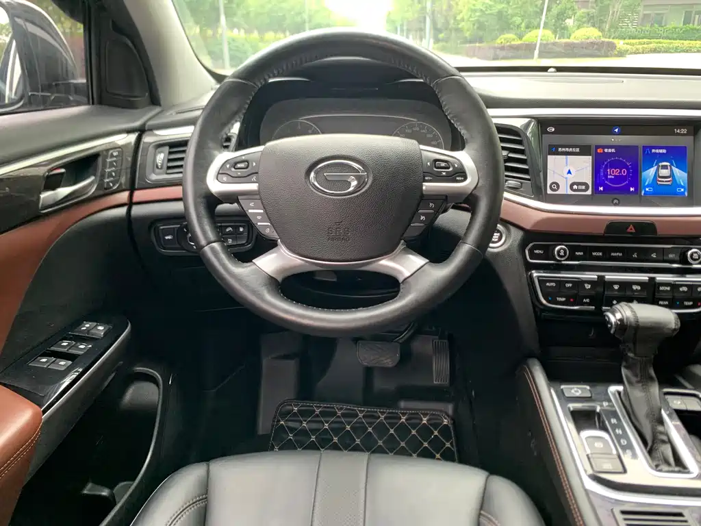 GAC Motor Trumpchi GS8 2017 — фото 13