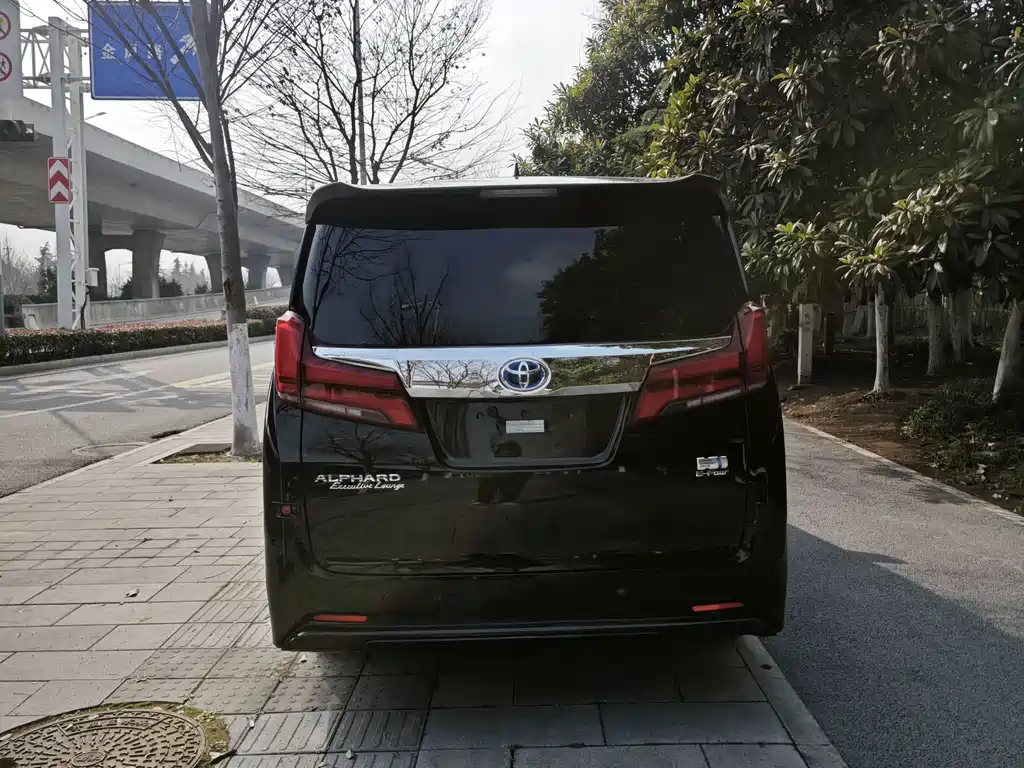 Toyota Alphard 2021 — фото 9