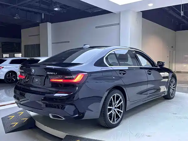 BMW 3 Series 2022