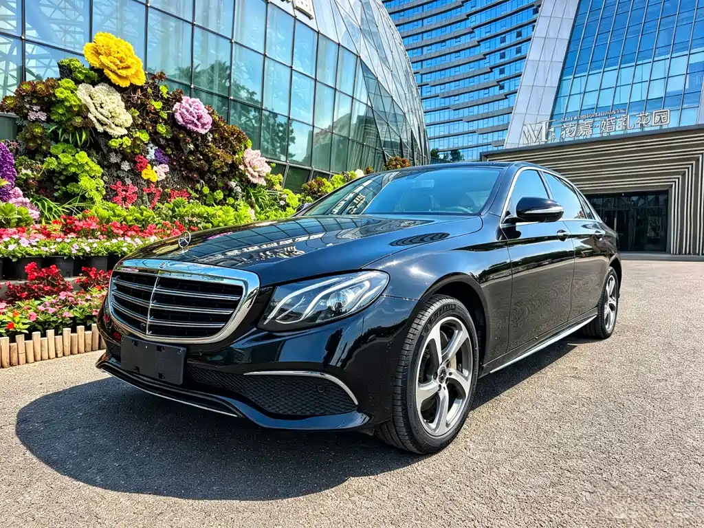 Mercedes-Benz E-Class 2019 — фото 1