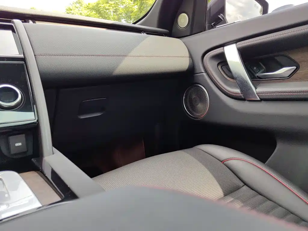 Land Rover Discovery Sport 2022 — фото 26
