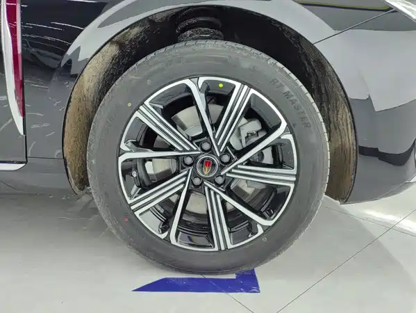 Hongqi H5 PHEV 2026