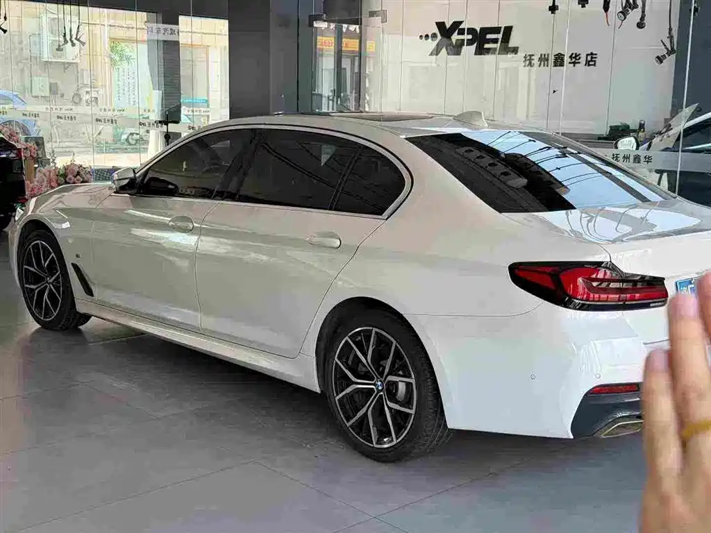 BMW 5 Series 2021