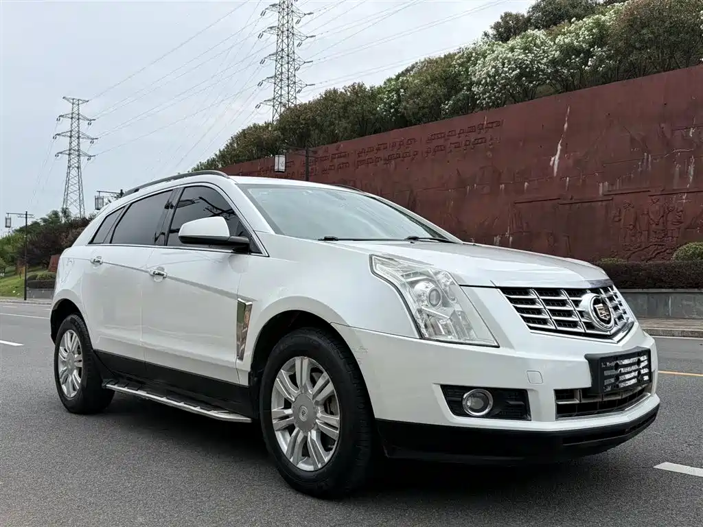 Cadillac SRX 2016 — фото 3