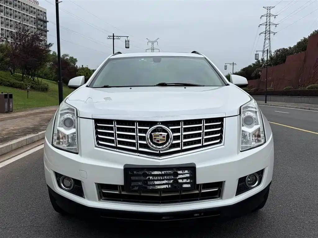 Cadillac SRX 2016 — фото 2