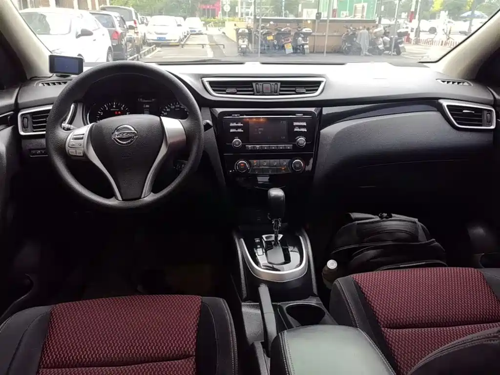 Nissan Qashqai 2016 — фото 10