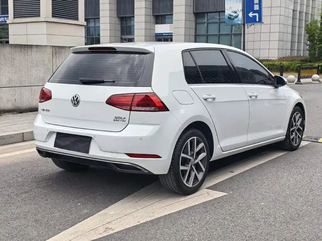 Volkswagen Golf 2020